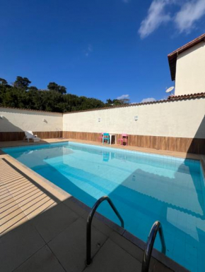 Casa no centro,pra família toda, com piscina